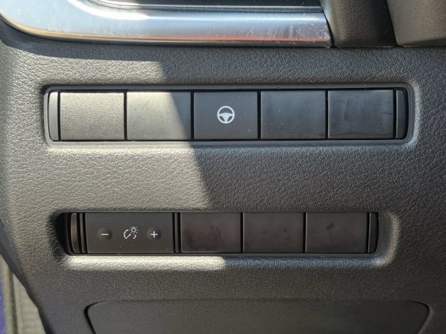 Used 2021 Nissan Rogue SV FWD image 22