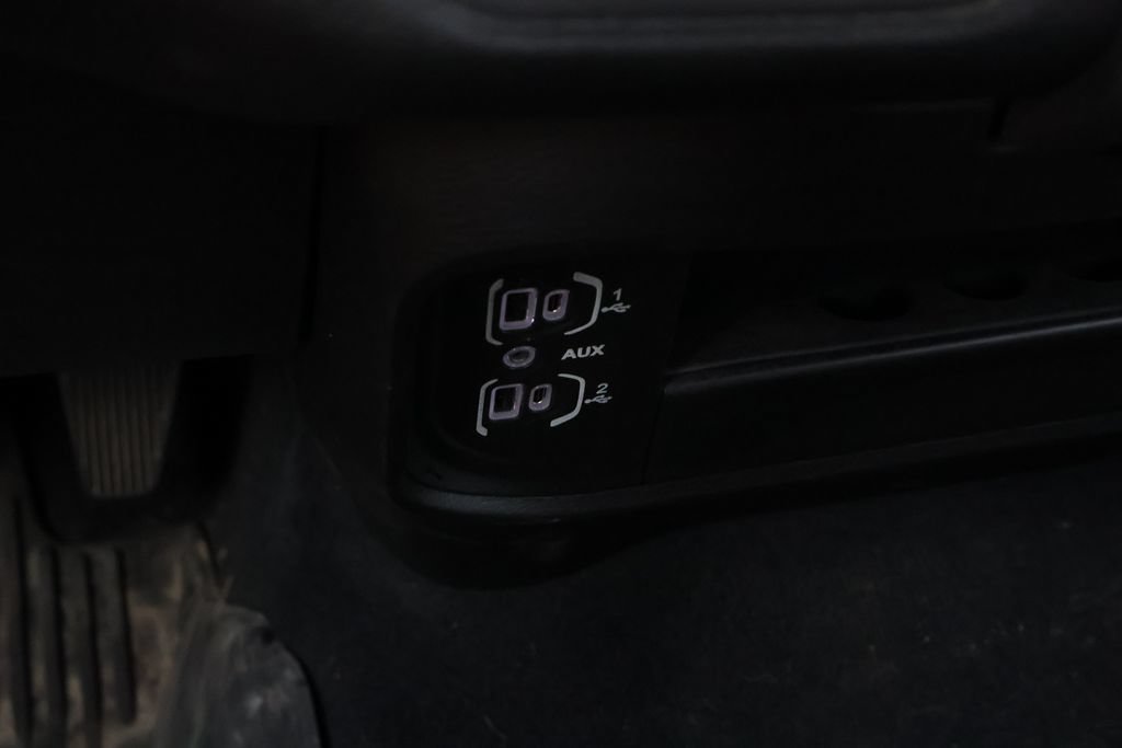 Used 2025 RAM 3500 Tradesman AWD/4WD image 31
