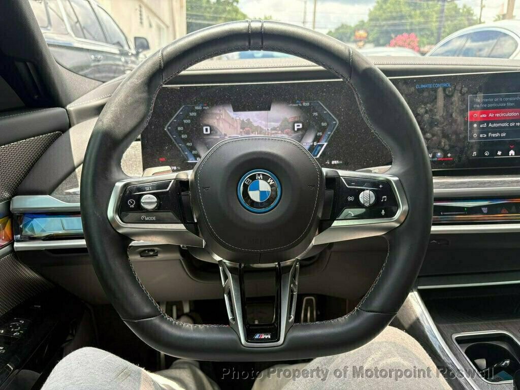 Used 2024 BMW i7 M70 w/ Premium Package AWD/4WD image 13
