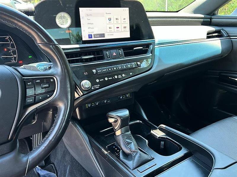 Used 2024 Lexus ES 350 w/ Premium Package FWD image 20