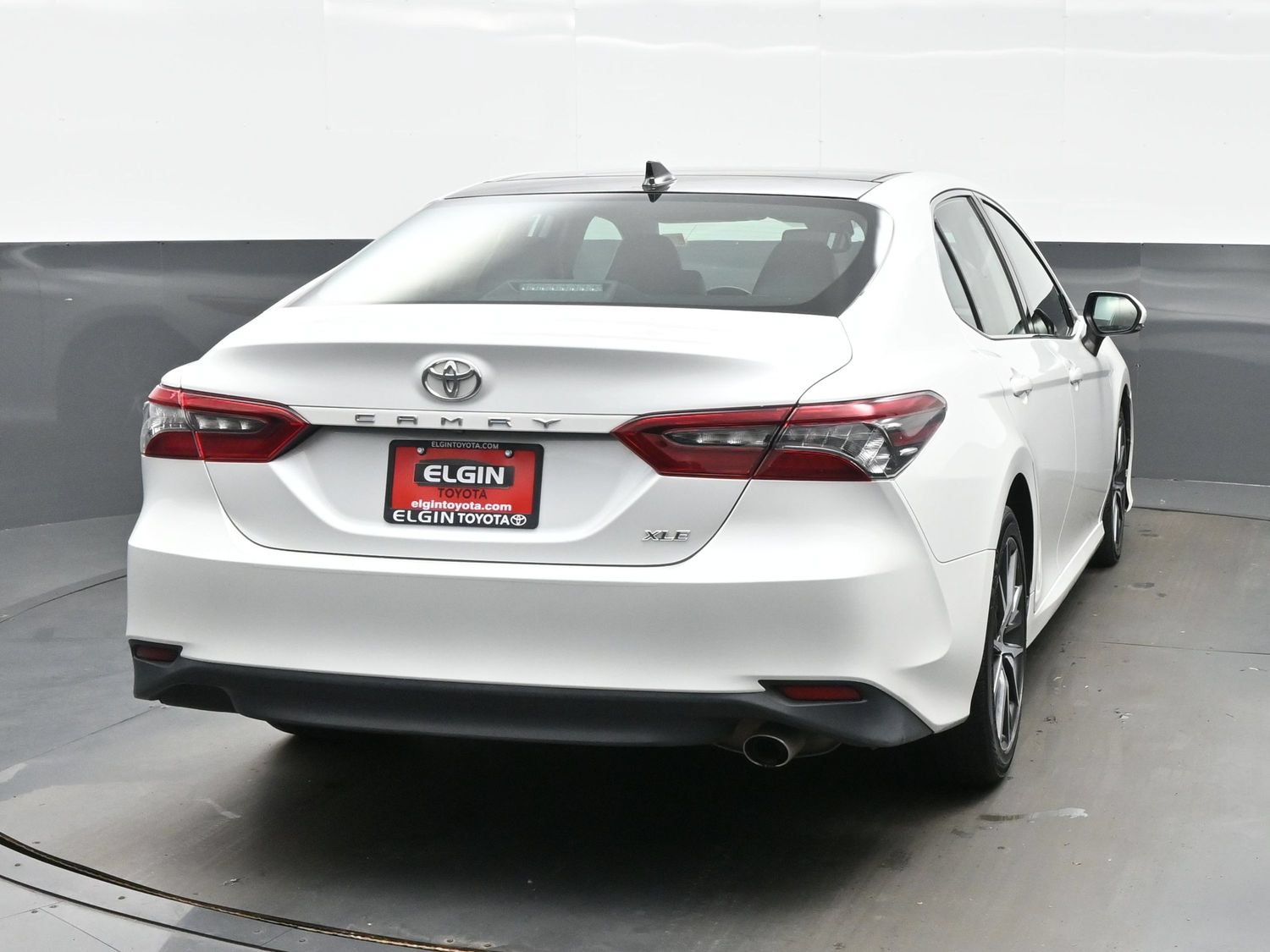 Used 2023 Toyota Camry XLE FWD image 5