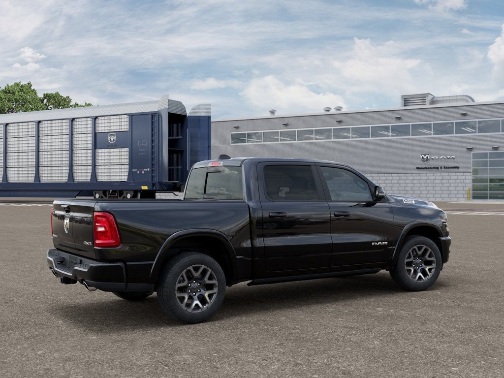 New 2027 RAM 1500 Laramie AWD/4WD image 4