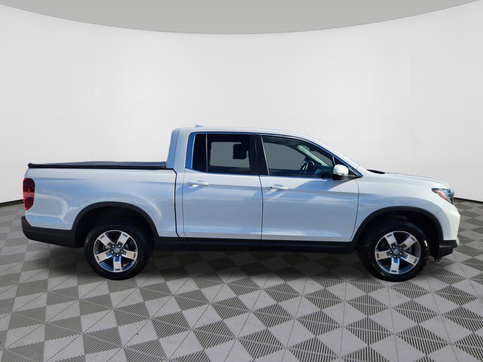 Certified 2024 Honda Ridgeline RTL image 6