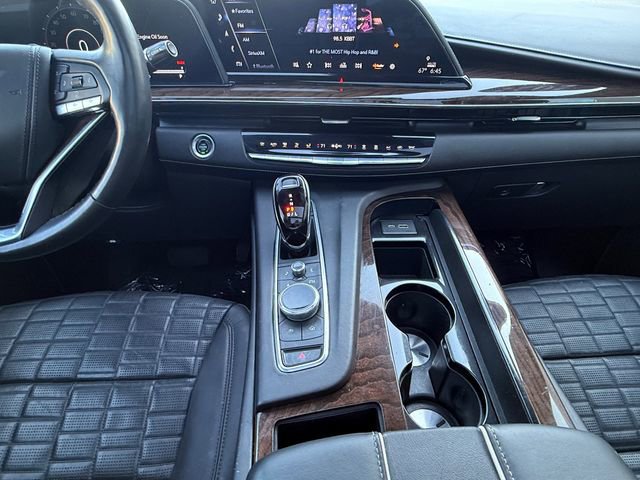 Used 2022 Cadillac Escalade Premium Luxury Platinum AWD/4WD image 3