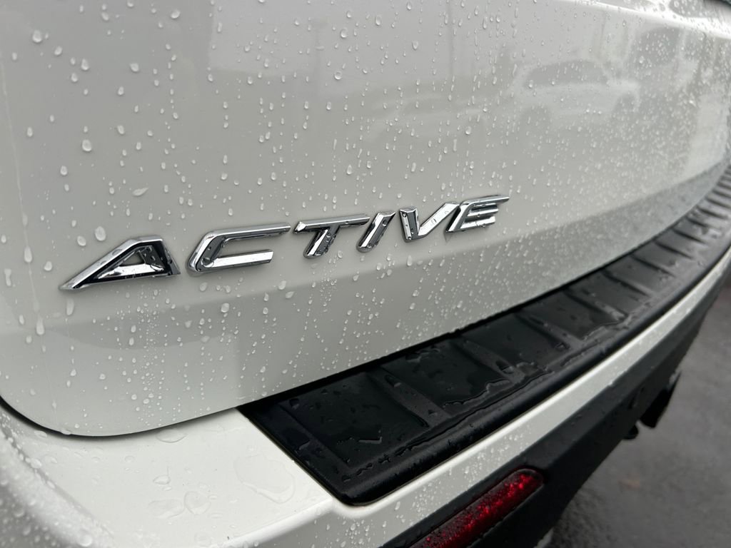 Used 2025 Ford Explorer Active w/ Active Comfort Package image 31
