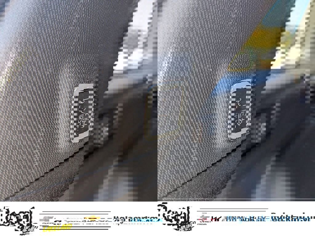 Used 2022 Jeep Grand Cherokee Altitude image 9