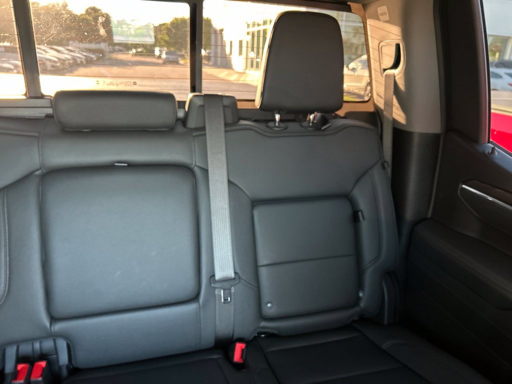 Used 2026 GMC Sierra 1500 SLT AWD/4WD image 14