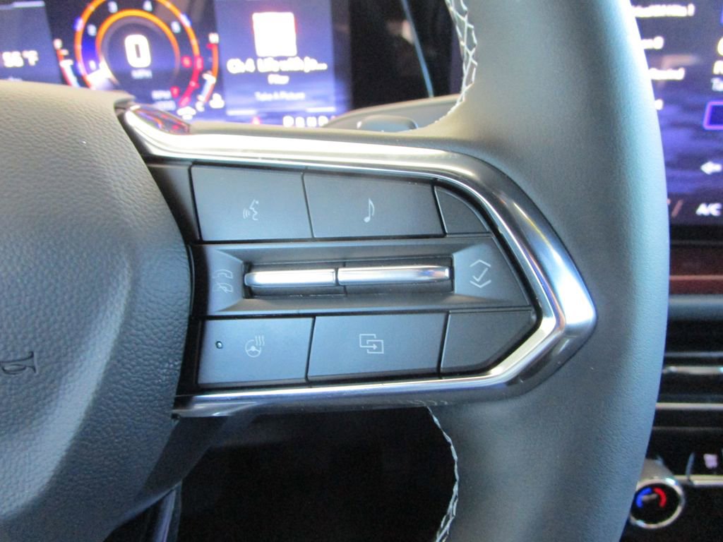 New 2026 Chevrolet Traverse Z71 w/ Enhanced Driving Package AWD/4WD image 34