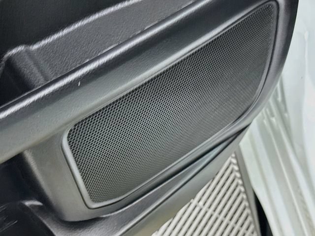 Used 2025 Toyota Sienna Platinum AWD/4WD image 19