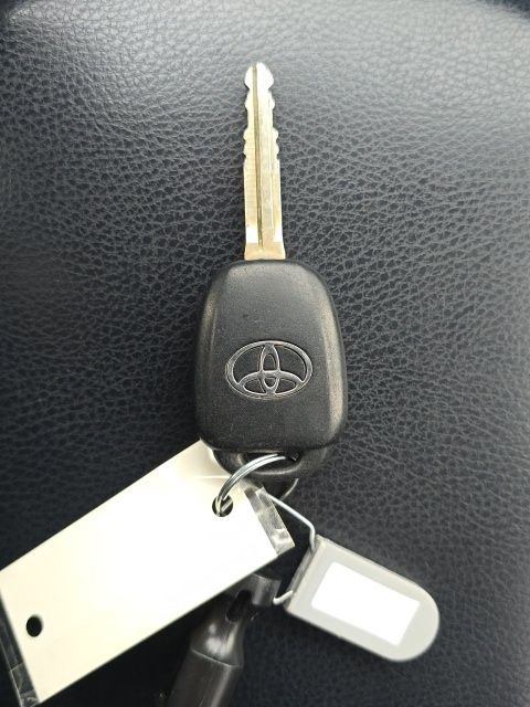 Used 2015 Toyota RAV4 LE image 26