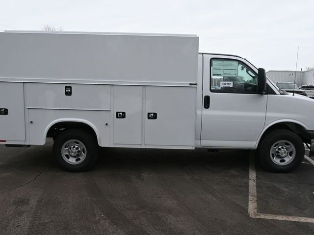 New 2026 Chevrolet Express 3500 w/ Power Convenience Package image 7