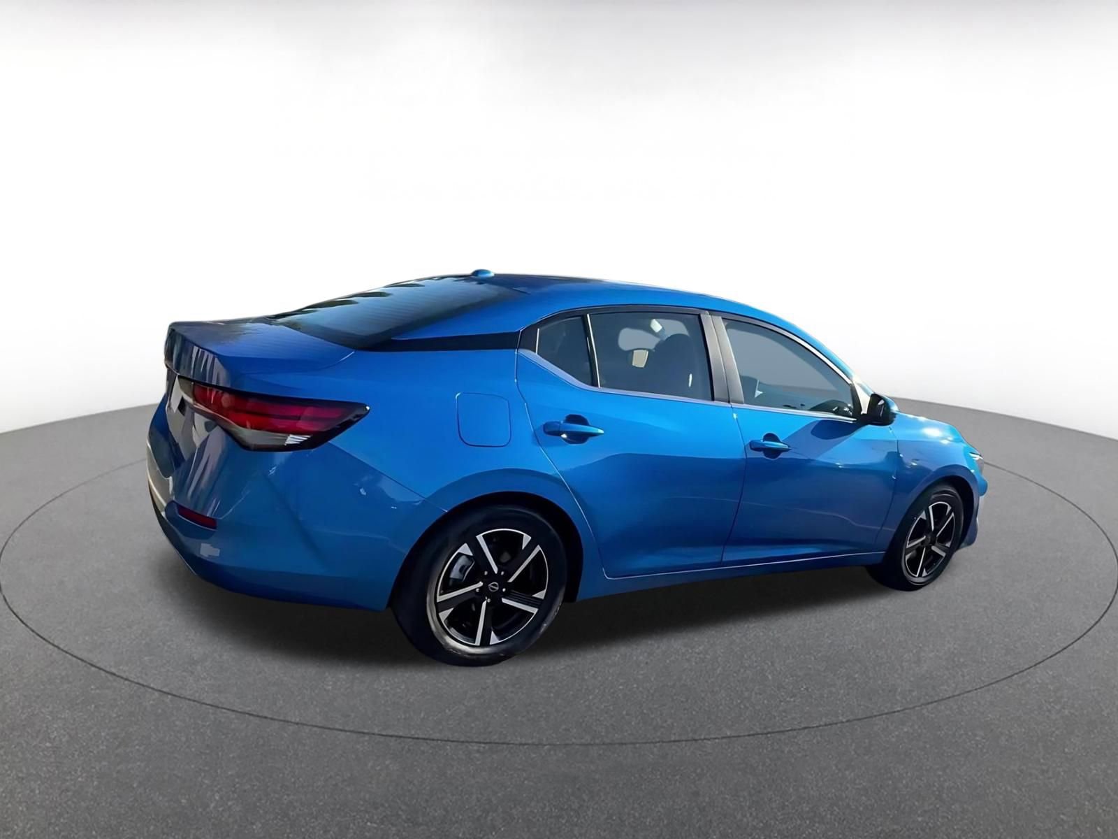 Used 2025 Nissan Sentra SV FWD image 15