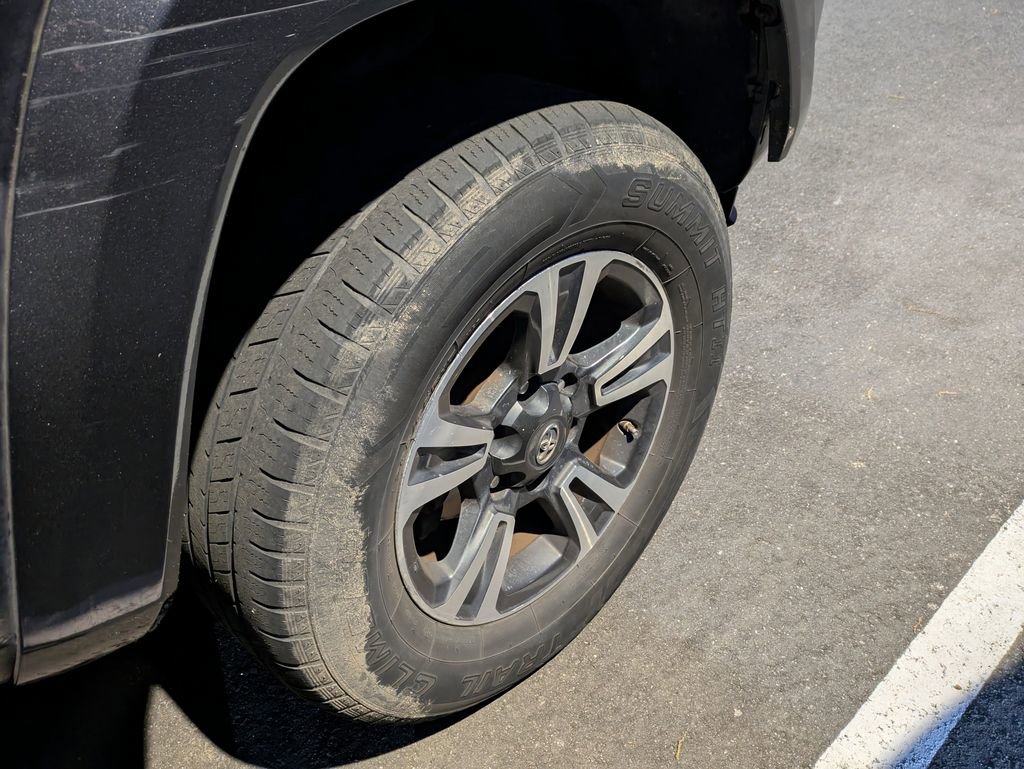 Used 2019 Toyota Tacoma TRD Sport w/ Technology Package image 9