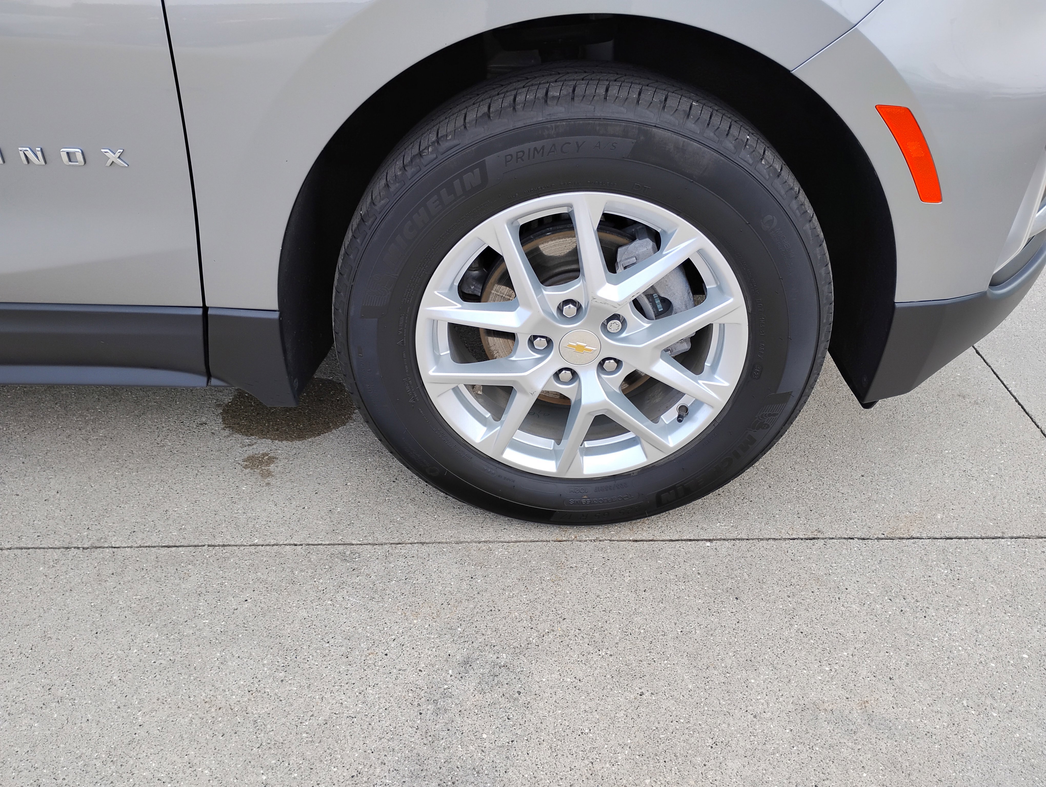 Used 2024 Chevrolet Equinox LT FWD image 27