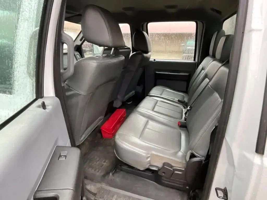 Used 2016 Ford F550 4x4 Crew Cab Super Duty image 2