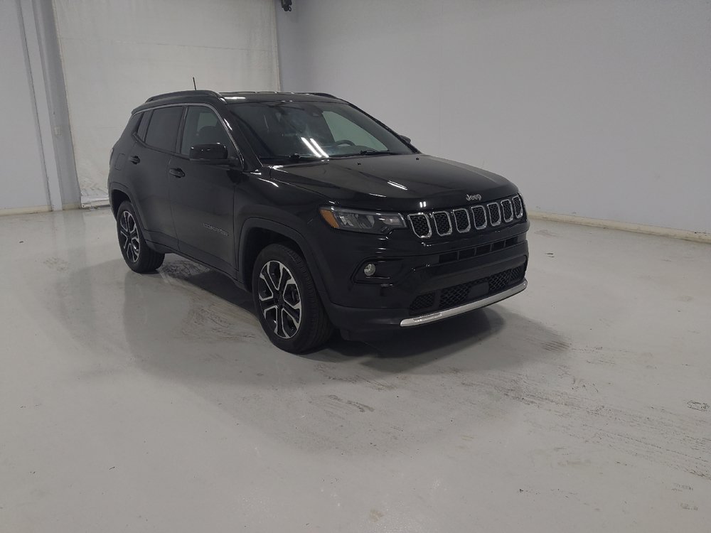 Used 2023 Jeep Compass Limited AWD/4WD image 13
