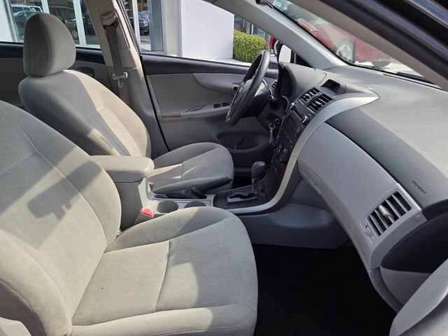 Used 2013 Toyota Corolla L FWD image 13