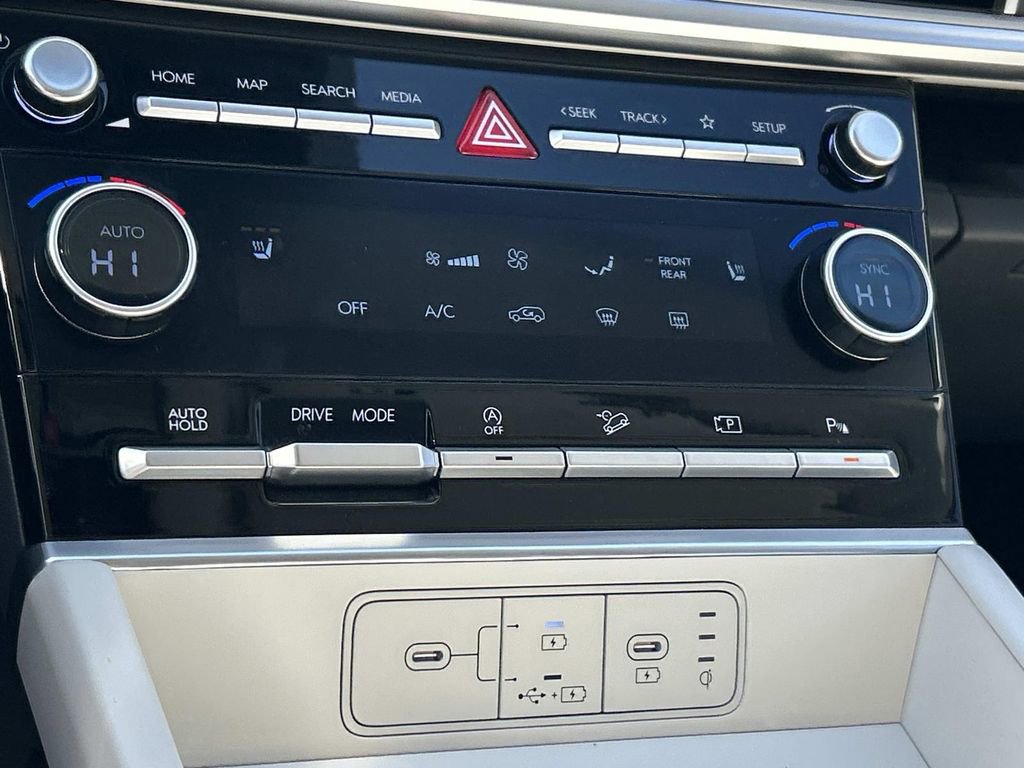 Certified 2025 Hyundai Santa Fe SEL image 33