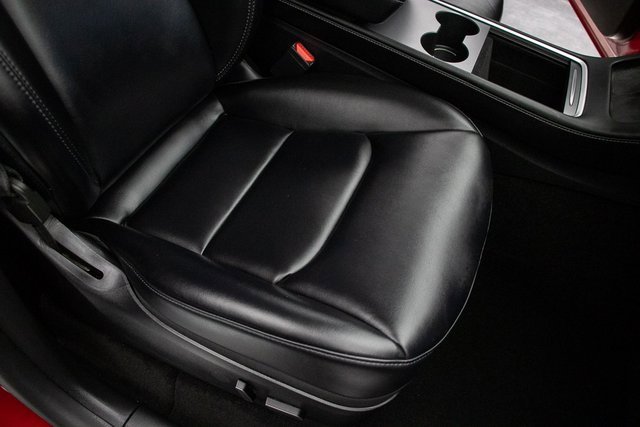 Used 2021 Tesla Model Y Long Range image 17