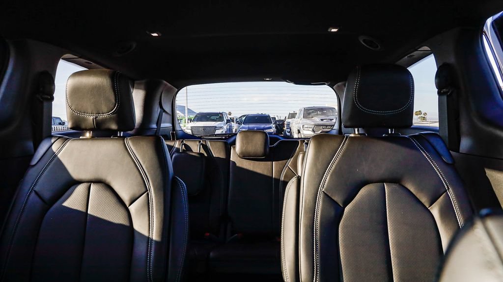 New 2027 Chrysler Pacifica Select FWD image 27