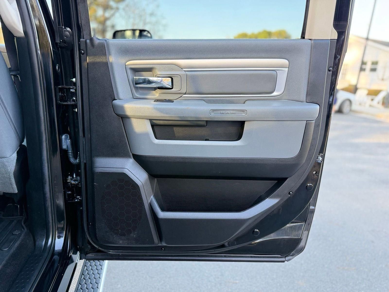 Used 2014 RAM 2500 Big Horn image 25