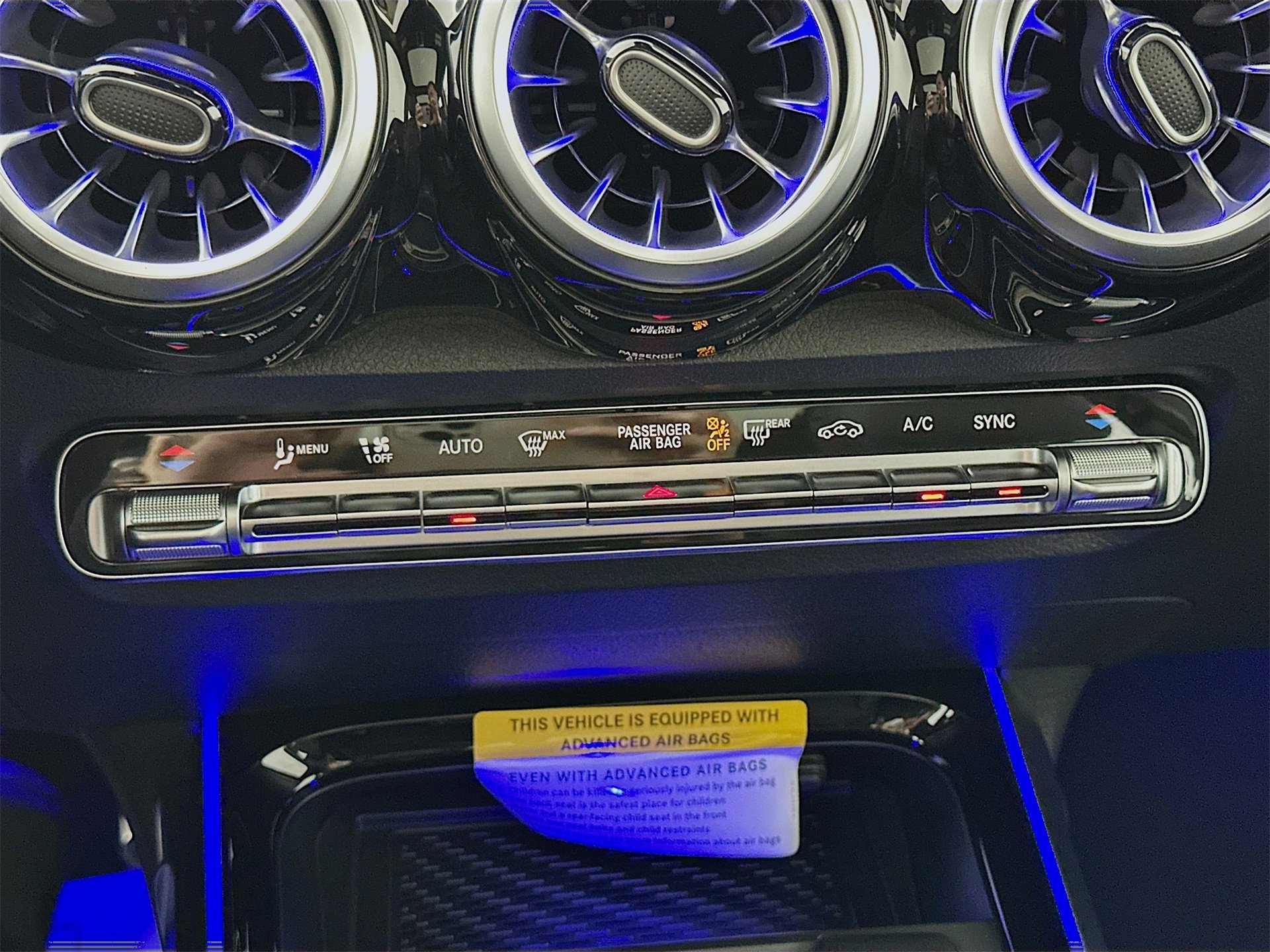 New 2026 Mercedes-Benz GLB 35 AMG 4MATIC image 17