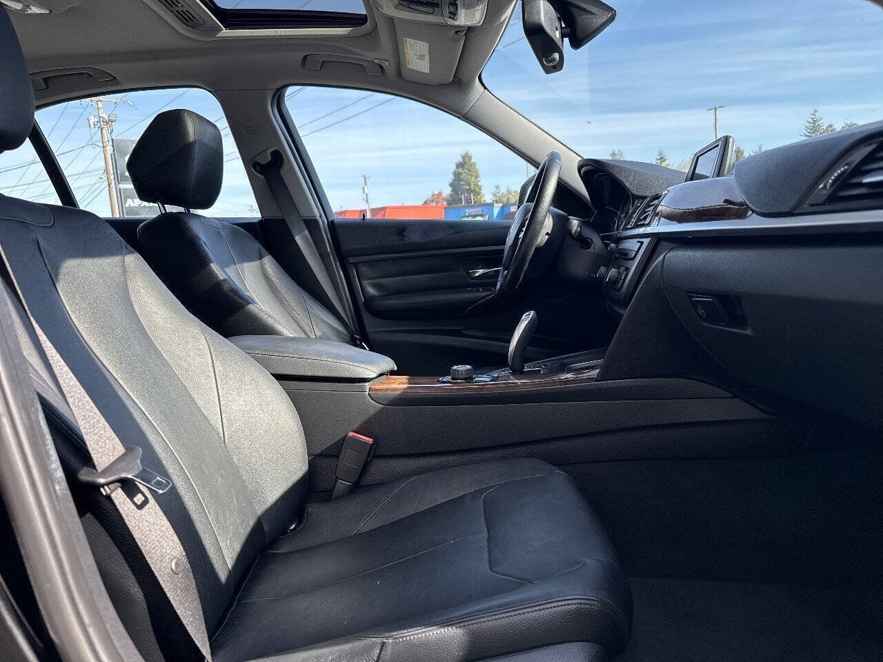 Used 2013 BMW 328i Sedan RWD image 15