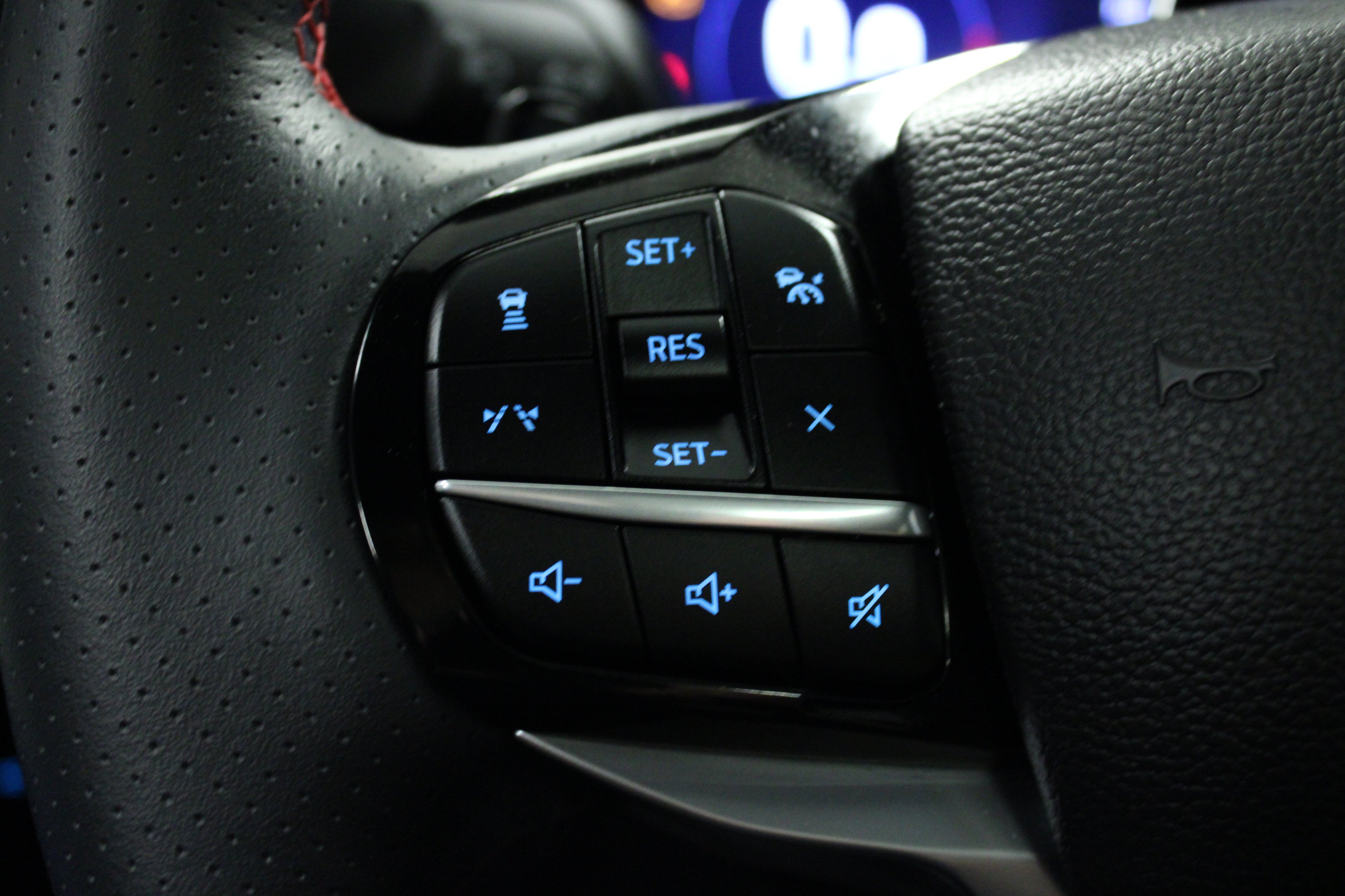 Used 2025 Ford Explorer ST AWD/4WD image 21