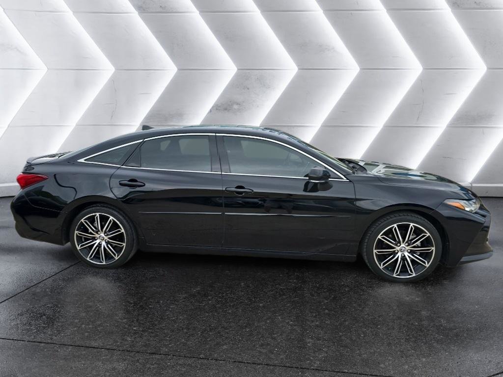 Used 2020 Toyota Avalon Touring w/ Advanced Safety Package image 4