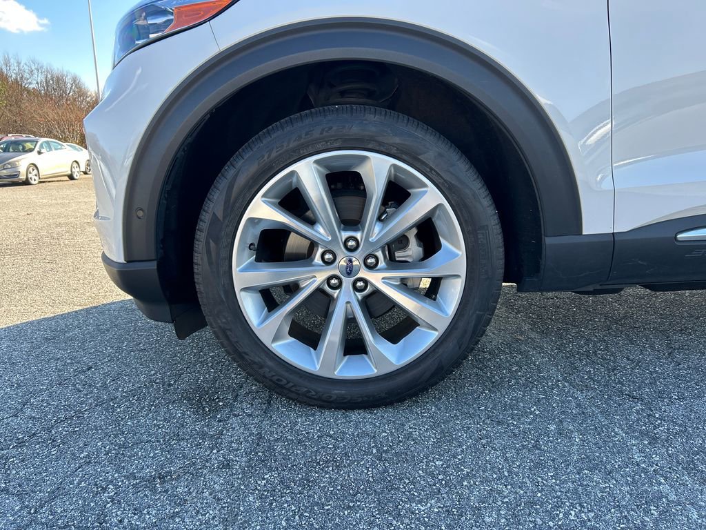 Used 2022 Ford Explorer Platinum w/ Equipment Group 601A image 21