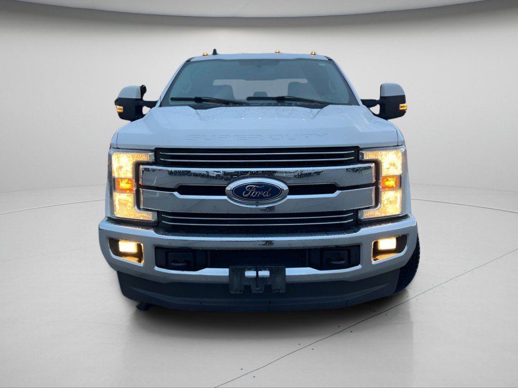 Used 2019 Ford F350 Lariat w/ Lariat Value Package image 16