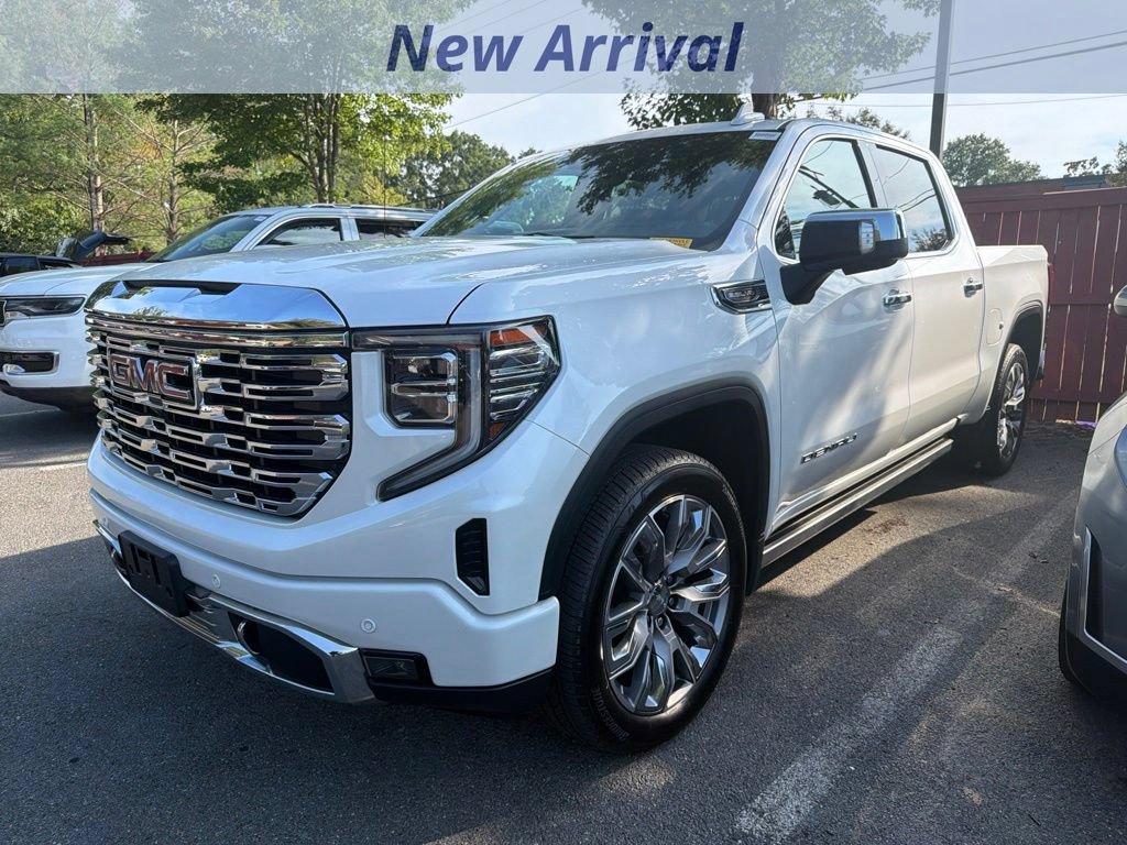 Used 2024 GMC Sierra 1500 Denali w/ Denali Reserve Package AWD/4WD image 1
