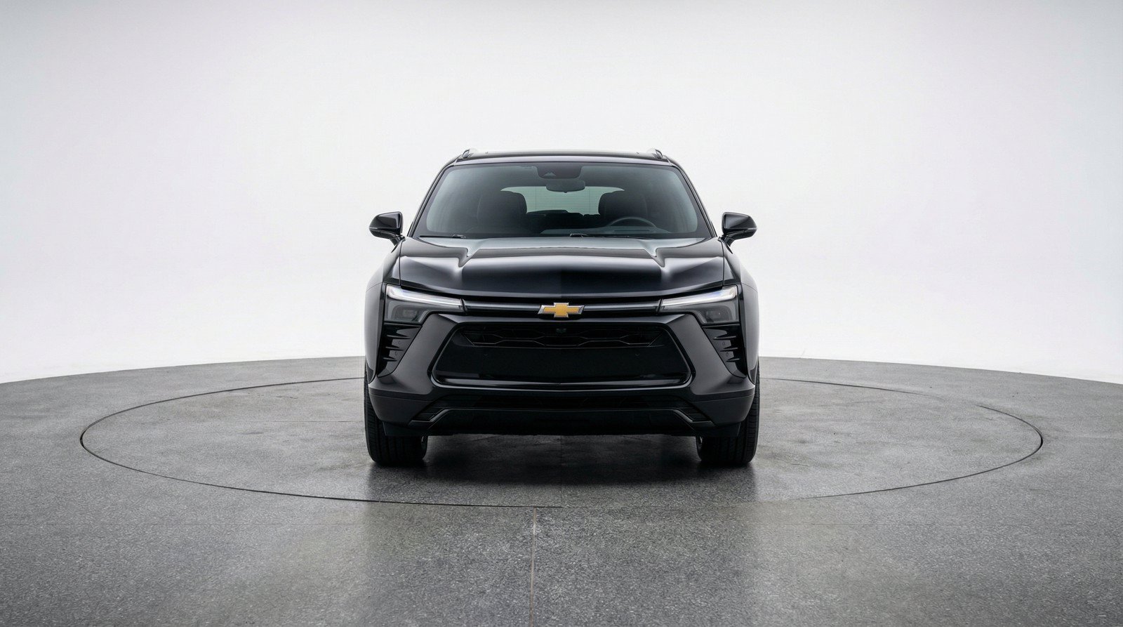 Used 2025 Chevrolet Blazer LT FWD image 2