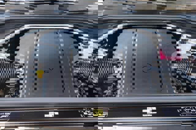 New 2024 Land Rover Range Rover SV image 32