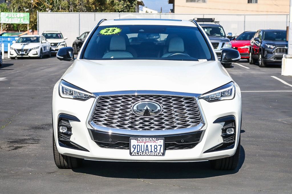 Used 2023 INFINITI QX55 Essential image 3