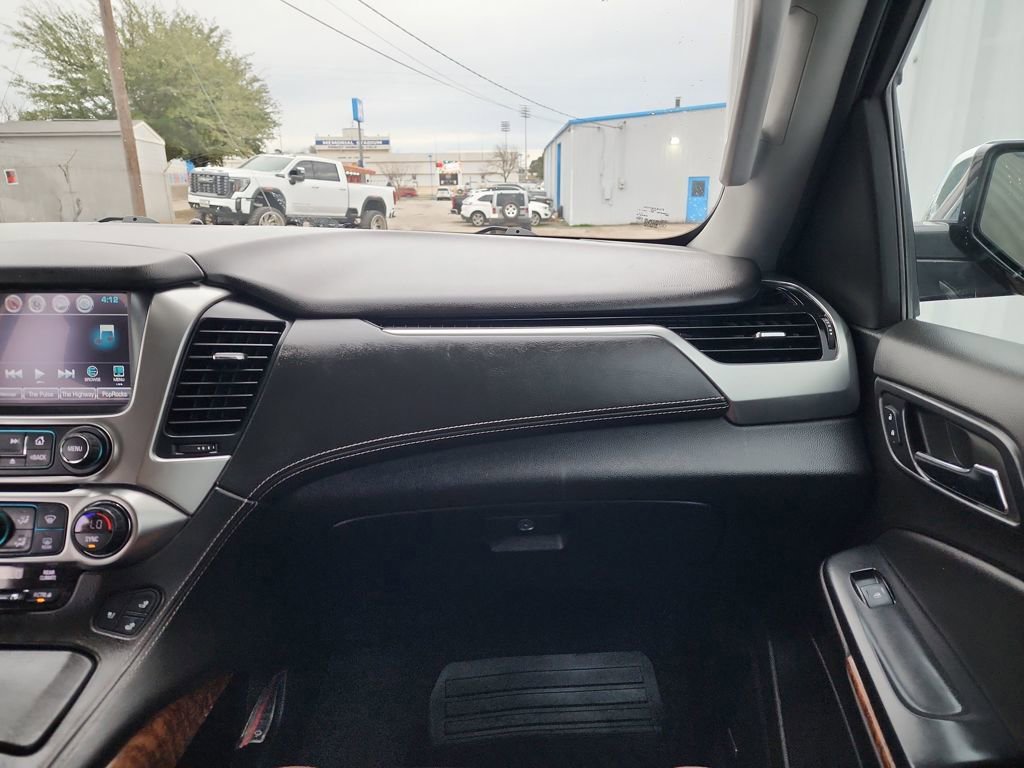 Used 2020 Chevrolet Suburban Premier w/ Premier Plus Edition image 35