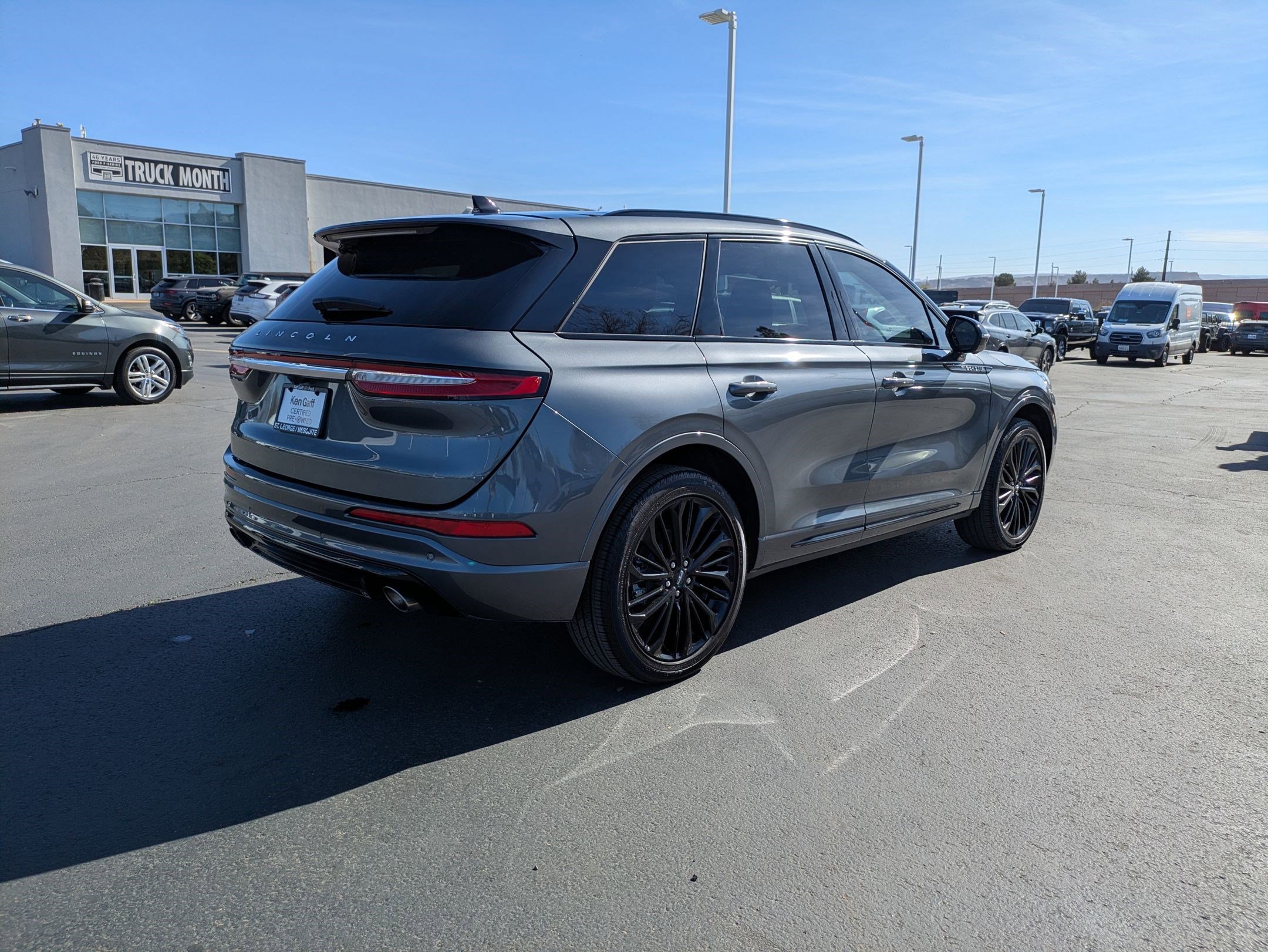 Used 2025 Lincoln Corsair Grand Touring w/ Equipment Group 302A image 3