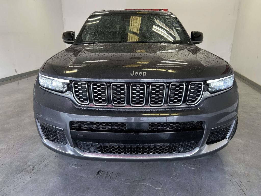 Used 2023 Jeep Grand Cherokee L Summit w/ Rear Seat Video Group I AWD/4WD image 8
