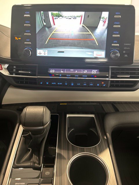 Certified 2024 Toyota Sienna Limited AWD/4WD image 13