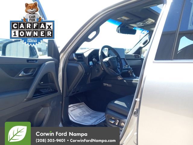 Used 2024 Lexus LX 600 4WD w/ Luxury Package image 9