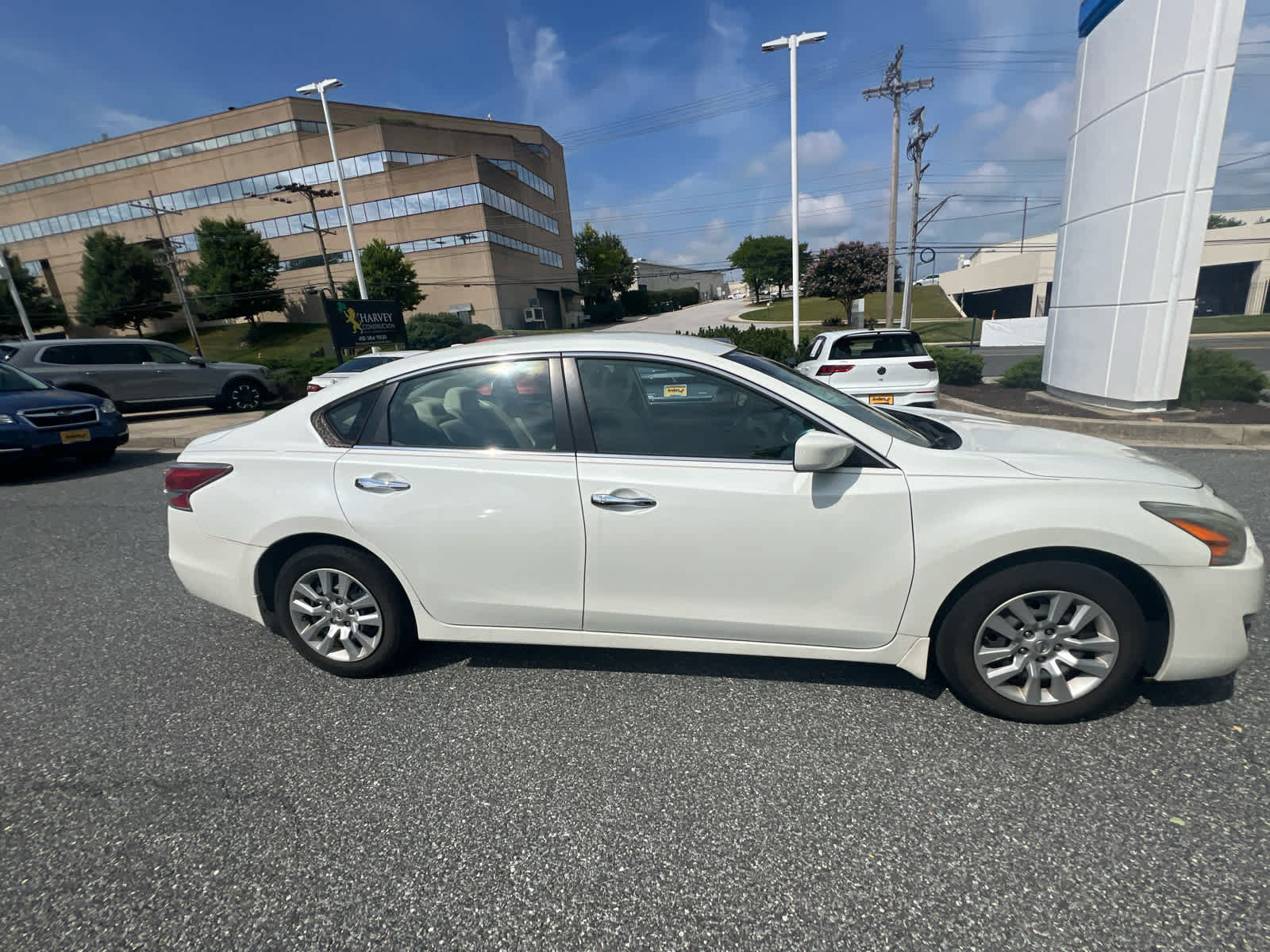Used 2014 Nissan Altima 2.5 SV FWD image 7