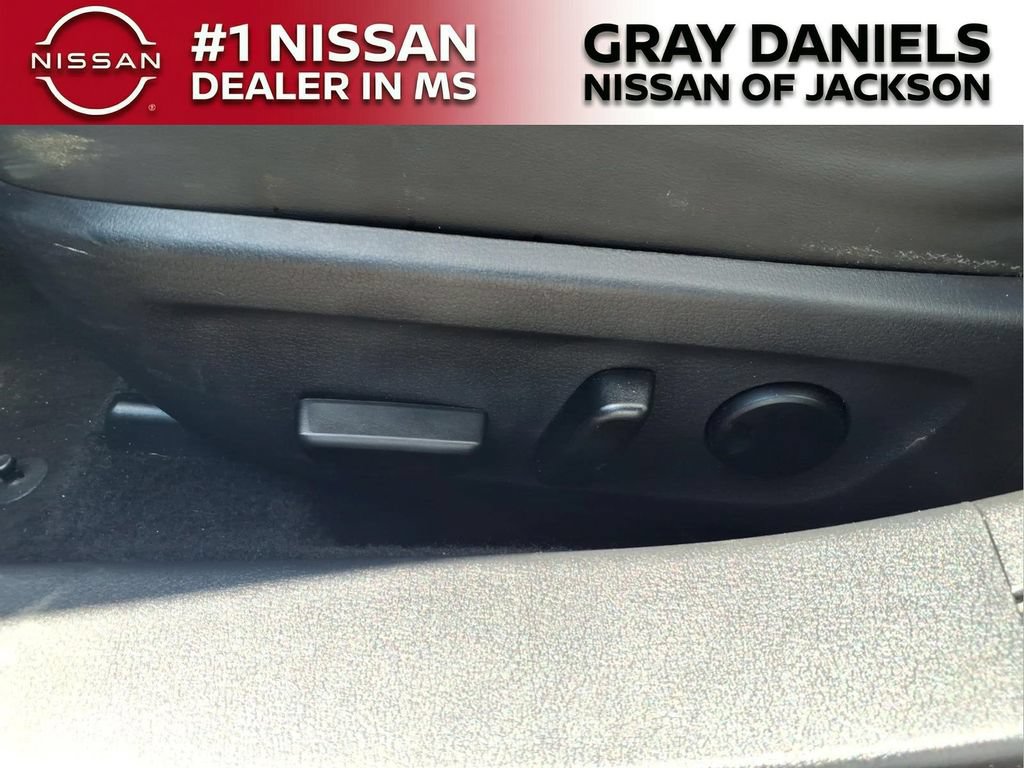 Used 2024 MAZDA MAZDA3 s FWD image 11