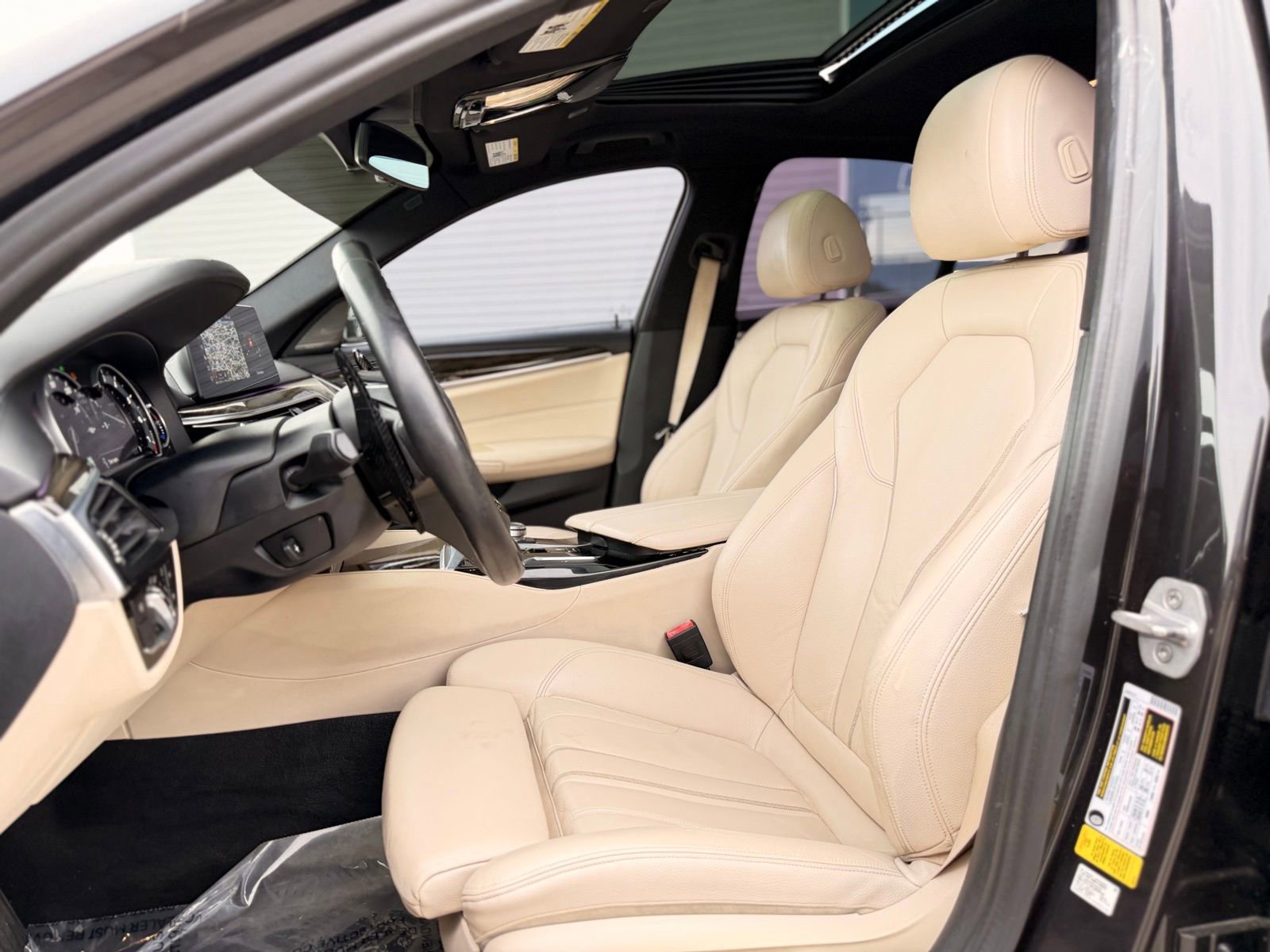 Used 2018 BMW 540i RWD image 20