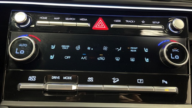 Used 2025 Hyundai Santa Fe Calligraphy AWD/4WD image 19