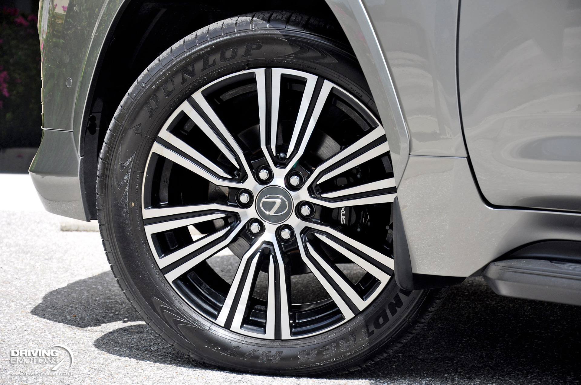Used 2026 Lexus LX 700h Luxury AWD/4WD image 28