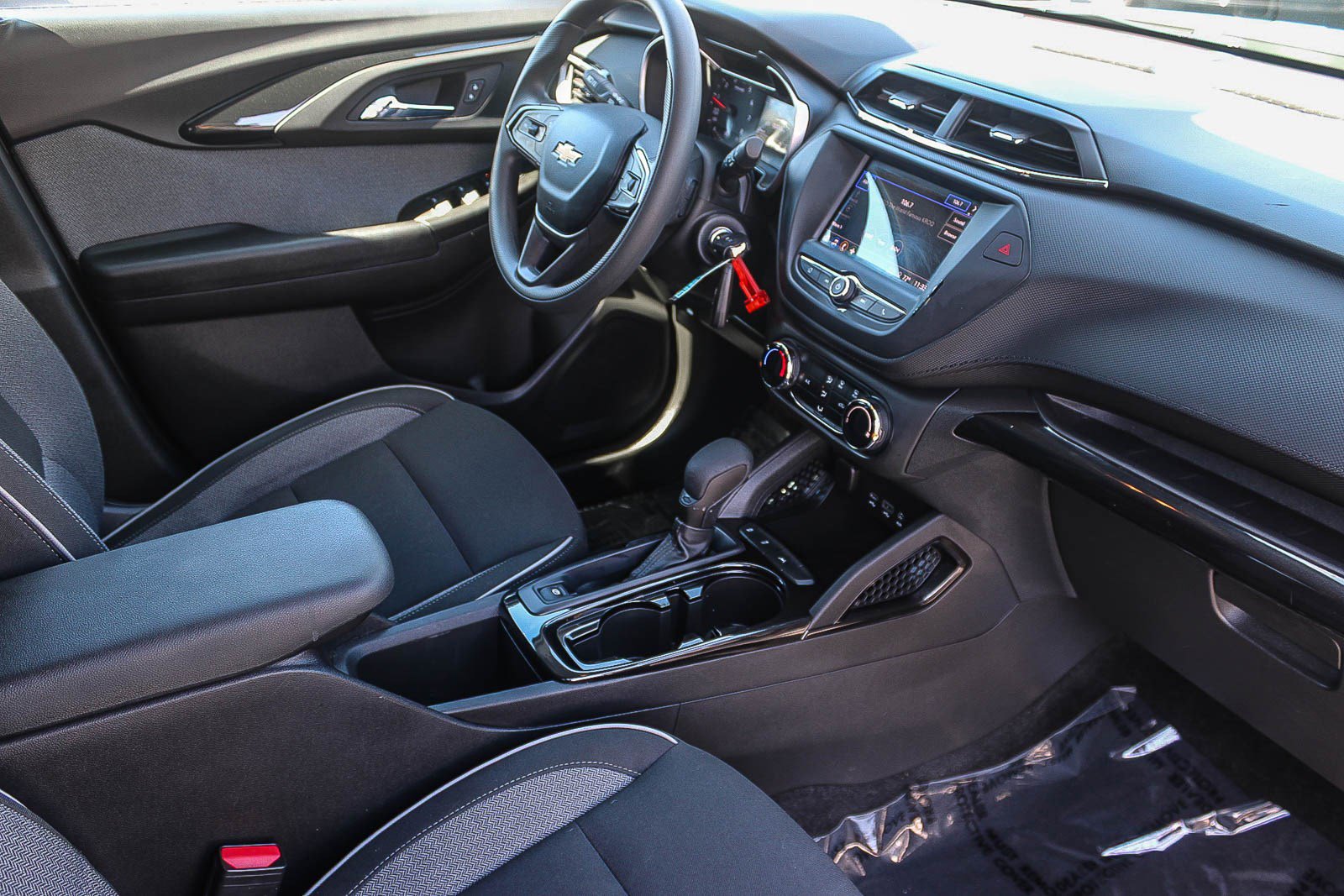 Used 2023 Chevrolet TrailBlazer LS image 17