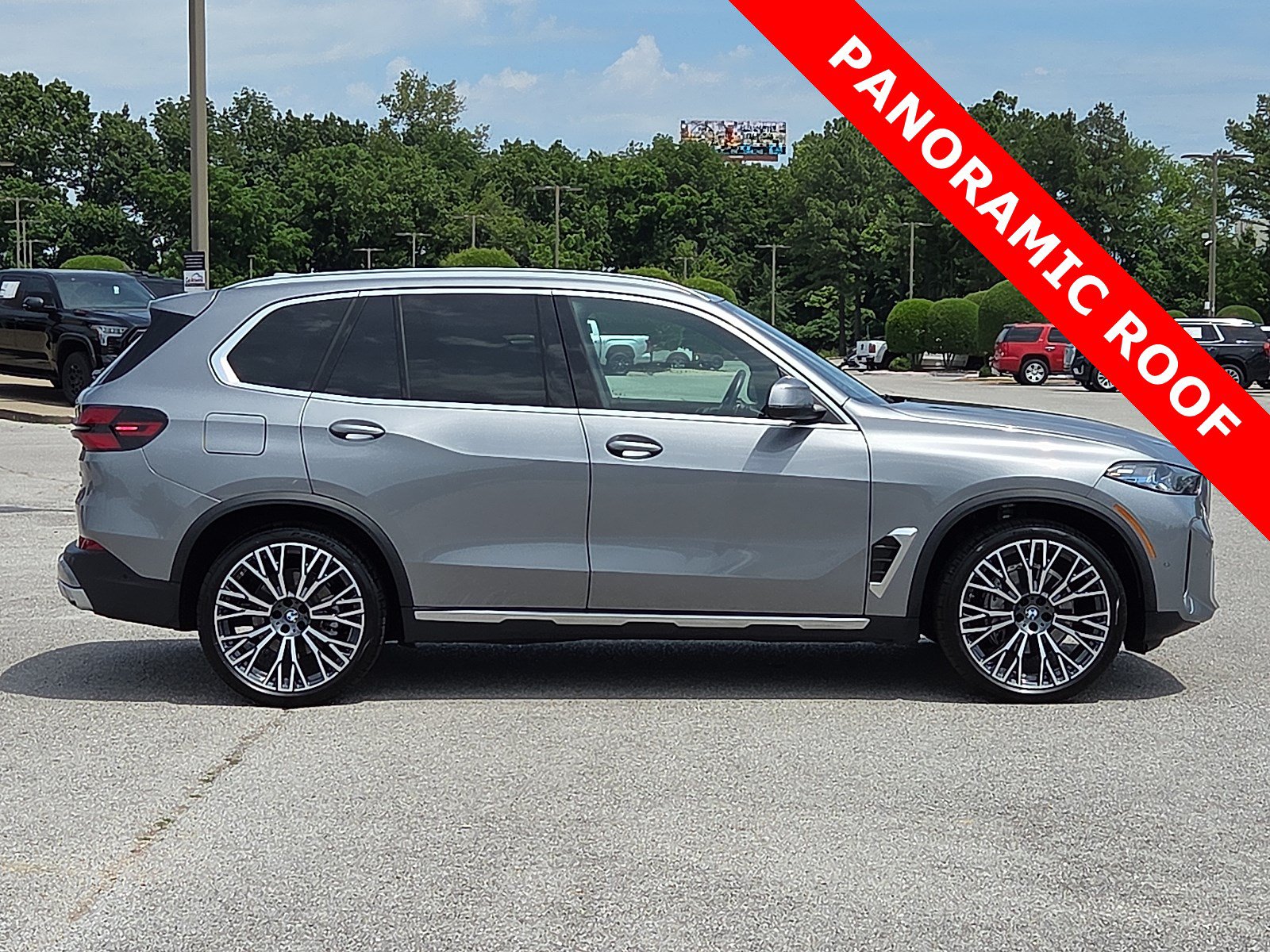 Used 2025 BMW X5 xDrive40i AWD/4WD image 6