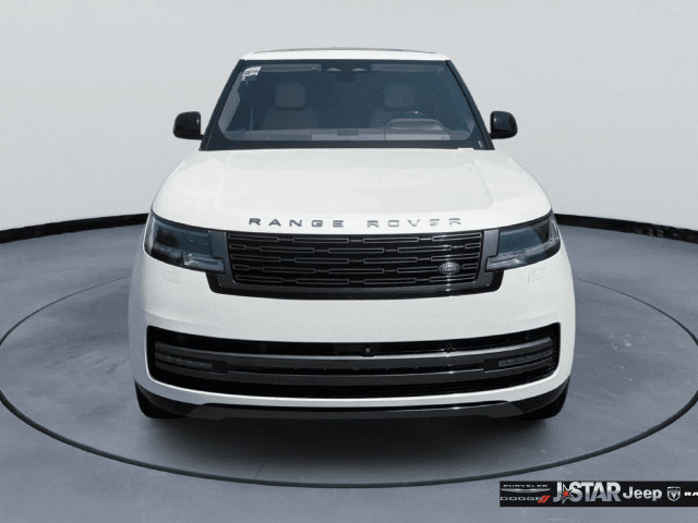 Used 2025 Land Rover Range Rover SE AWD/4WD image 2