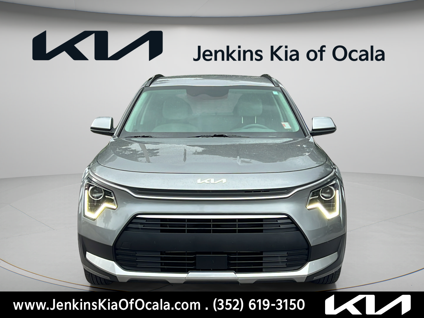 Used 2024 Kia Niro EX FWD image 8