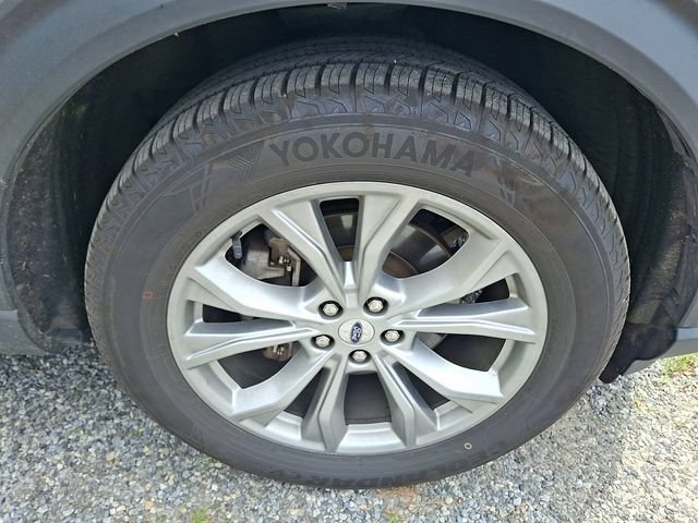 Used 2021 Ford Explorer XLT w/ Equipment Group 202A AWD/4WD image 15